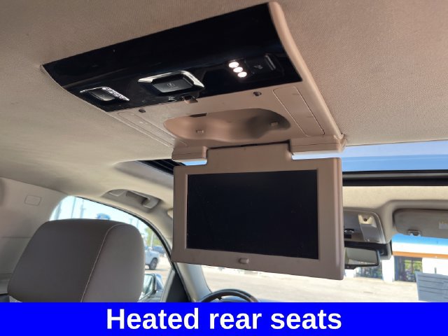 Used 2018 Chevrolet Suburban Premier AWD/4WD image 38