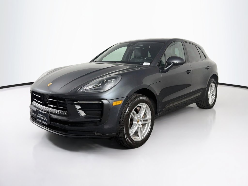 Certified 2023 Porsche Macan AWD/4WD image 1