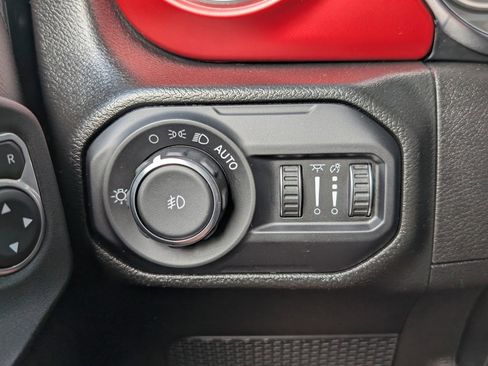 Used 2022 Jeep Wrangler Rubicon image 37