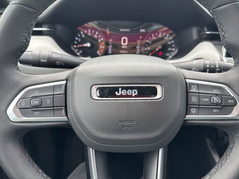 Used 2025 Jeep Compass Limited AWD/4WD image 17