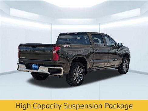 Used 2024 Chevrolet Silverado 1500 LT AWD/4WD image 6