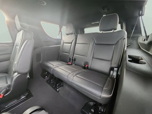 Certified 2023 Chevrolet Suburban Premier image 18