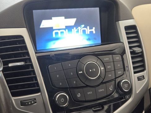 Used 2015 Chevrolet Cruze LT w/ RS Package image 22