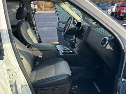 Used 2008 Ford Explorer Sport Trac Limited image 14