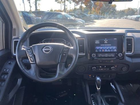 Used 2023 Nissan Frontier SV w/ SV Convenience Package image 14