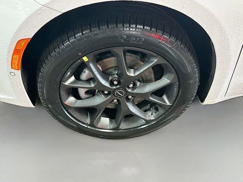 New 2026 Chrysler Pacifica Select w/ S Appearance Package image 31