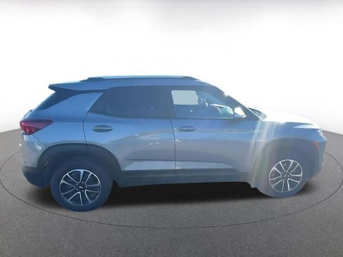 Used 2025 Chevrolet TrailBlazer LT image 16