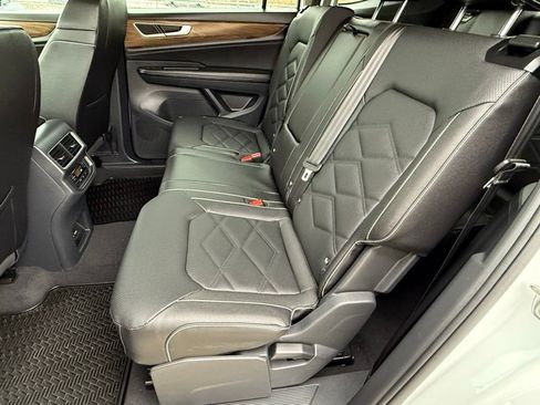 New 2026 Volkswagen Atlas SE FWD image 20
