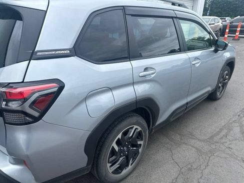 Used 2025 Subaru Forester Limited AWD/4WD image 6