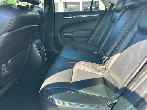 Used 2022 Chrysler 300 Touring L RWD image 21