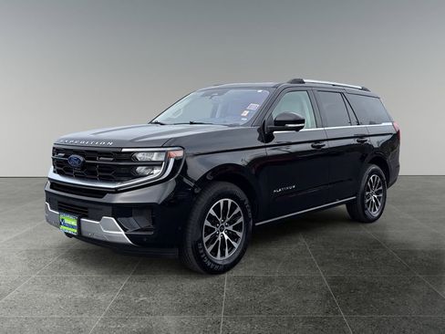 Used 2025 Ford Expedition Platinum image 3