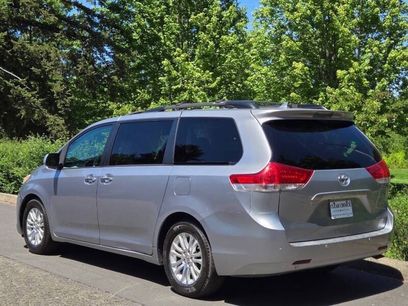 Used 2012 Toyota Sienna XLE w/ Premium Pkg