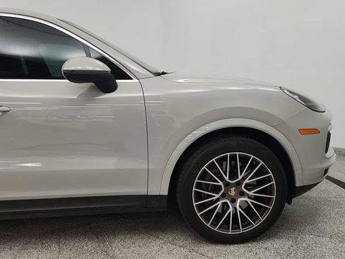 Used 2022 Porsche Cayenne Platinum Edition AWD/4WD image 16