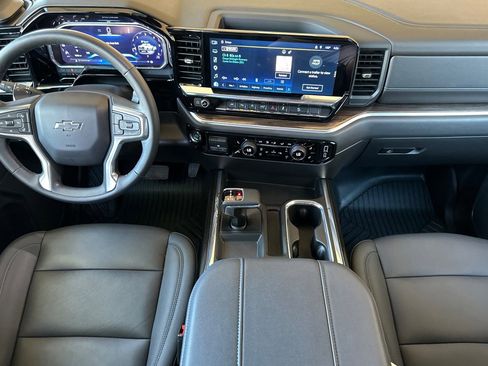 Used 2026 Chevrolet Silverado 1500 LT Trail Boss w/ LT Trail Boss Premium Package AWD/4WD image 14