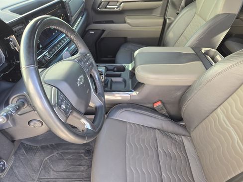 Used 2024 Chevrolet Silverado 1500 ZR2 w/ Technology Package image 16