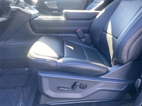 New 2025 Ford Expedition Platinum w/ Driver's Package image 36