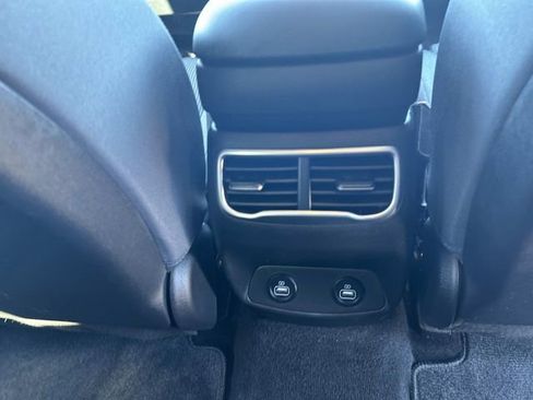 Used 2022 Hyundai Santa Fe SEL image 16