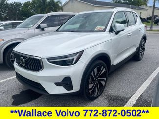 Used 2024 Volvo XC40 B5 Plus w/ Protection Package Premier AWD/4WD video 1