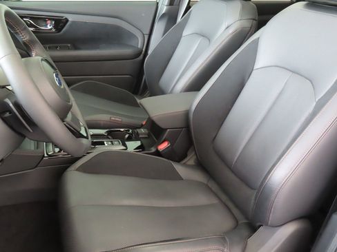 Used 2026 Subaru Forester Touring AWD/4WD image 13