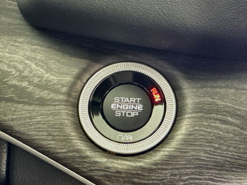Used 2023 Jeep Grand Cherokee 4WD 4xe w/ Luxury Tech Group II image 35