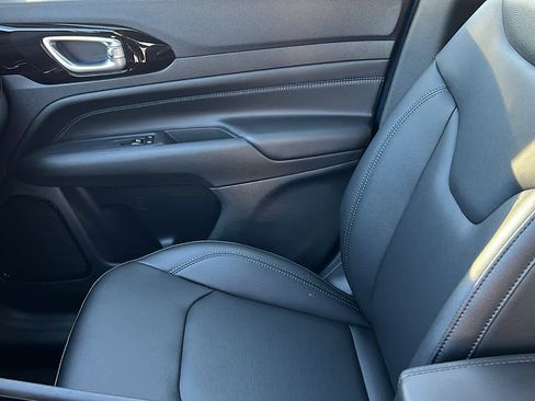 New 2026 Jeep Compass Limited image 12