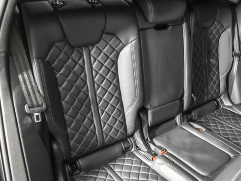 Used 2022 Audi SQ5 Premium Plus w/ Premium Plus Package image 43