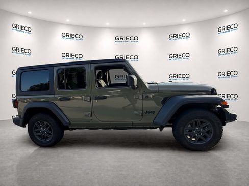 Used 2025 Jeep Wrangler Unlimited Sport AWD/4WD image 8