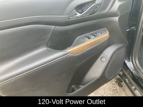 Used 2021 GMC Acadia SLE w/ Driver Convenience Package image 13