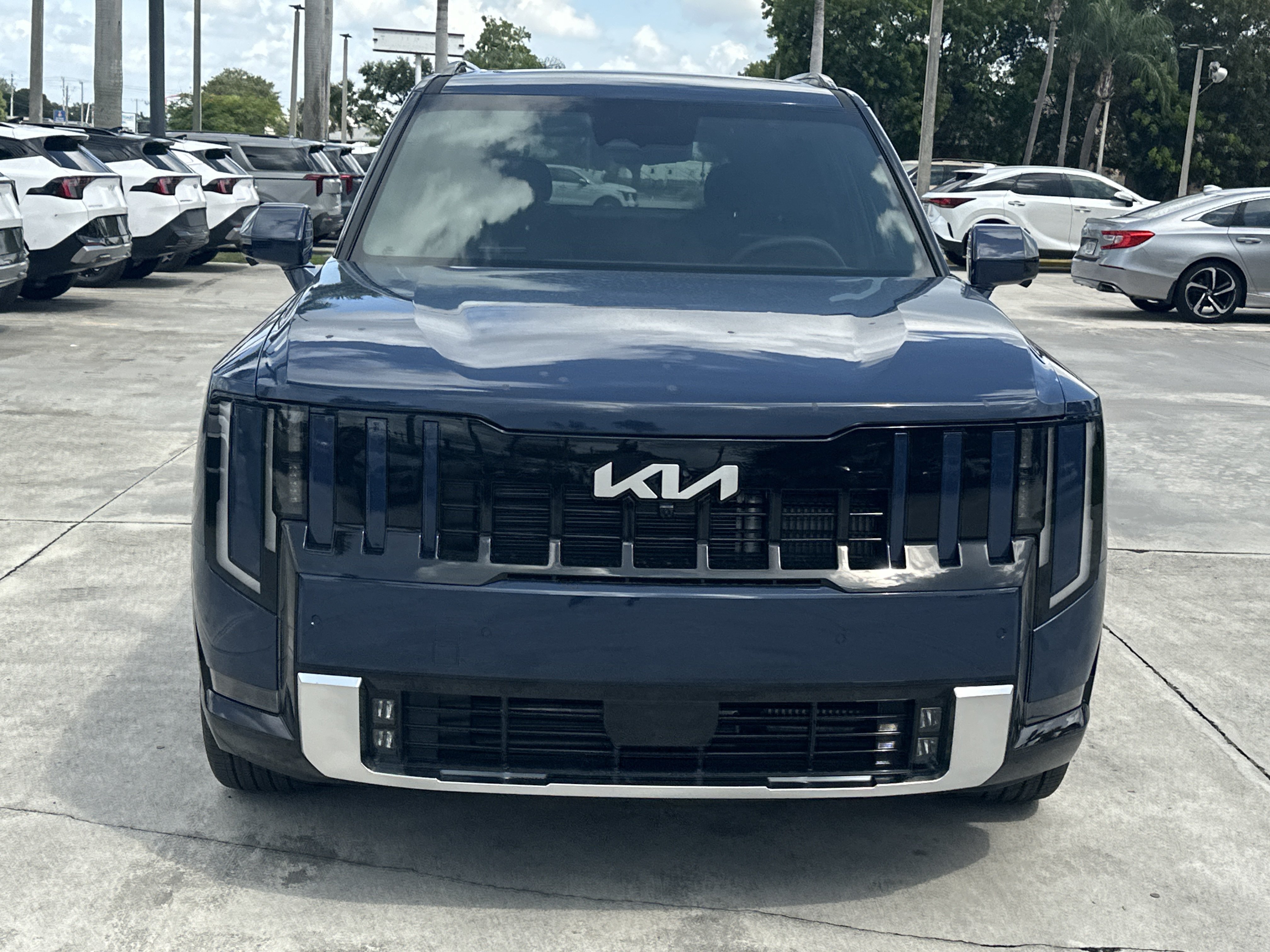 New 2027 Kia Telluride SX Prestige AWD/4WD image 3
