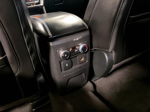 Used 2023 Ford Explorer XLT w/ Equipment Group 202A AWD/4WD image 29