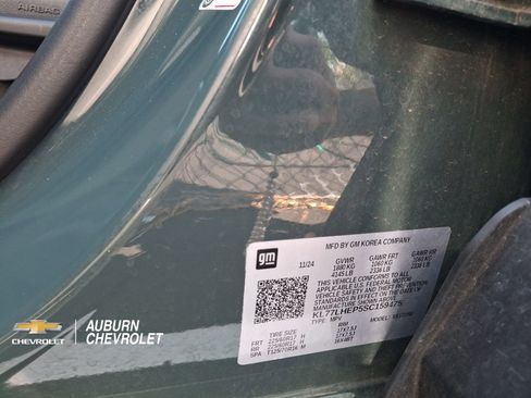 Used 2025 Chevrolet Trax LT FWD image 27