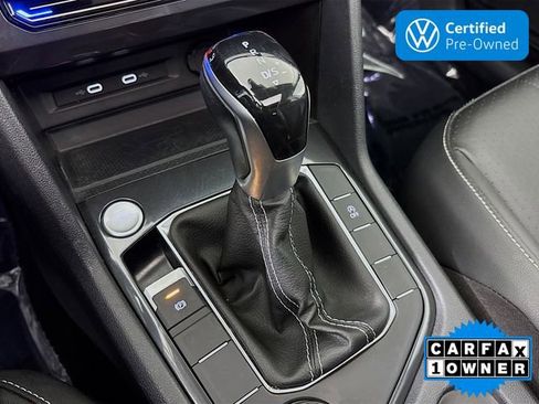 Used 2023 Volkswagen Tiguan SE w/ Panoramic Sunroof Package image 18