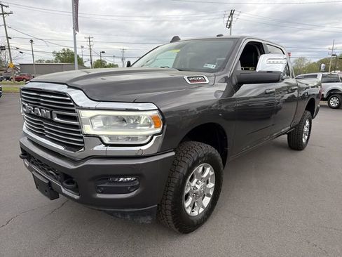 Used 2024 RAM 2500 Laramie AWD/4WD image 9
