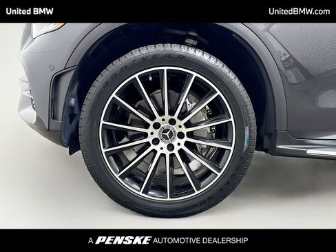 Used 2021 Mercedes-Benz GLC 300 4MATIC Coupe image 2