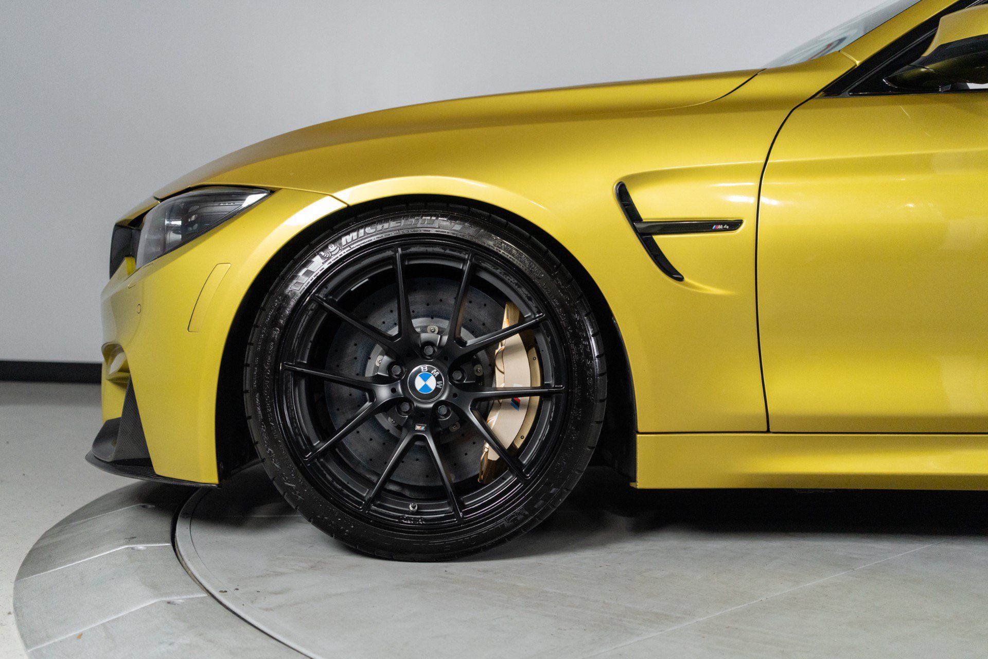 Used 2015 BMW M4 Coupe RWD image 2