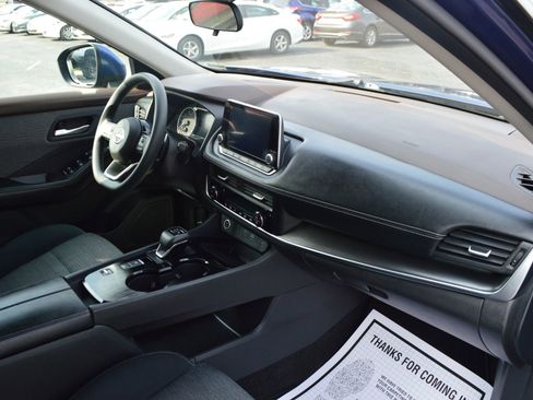 Used 2023 Nissan Rogue SV FWD image 23
