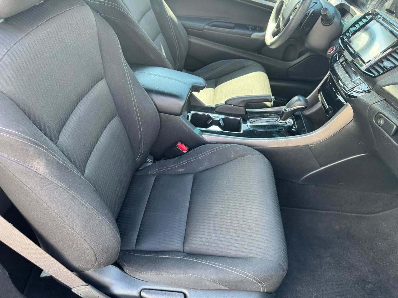 Used 2017 Honda Accord EX image 25