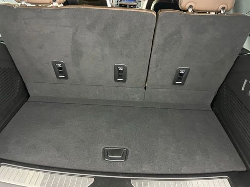 Used 2023 Chevrolet Tahoe High Country image 35