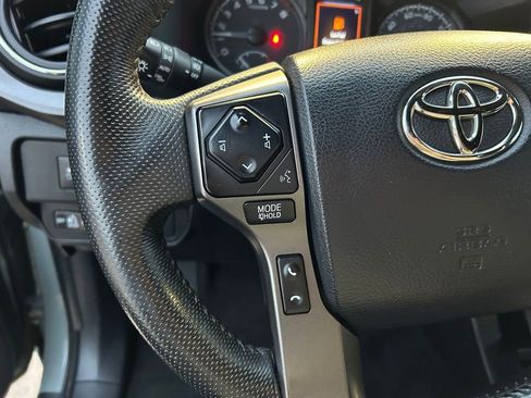 Used 2023 Toyota Tacoma TRD Off-Road AWD/4WD image 21