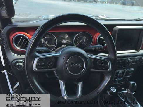 Used 2018 Jeep Wrangler Unlimited Rubicon image 10