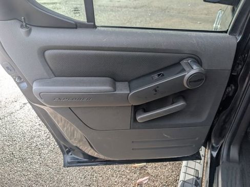 Used 2010 Ford Explorer Sport Trac Limited image 17