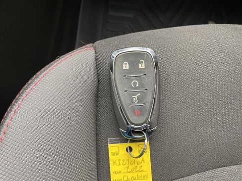 Used 2022 Chevrolet Equinox RS AWD/4WD image 23