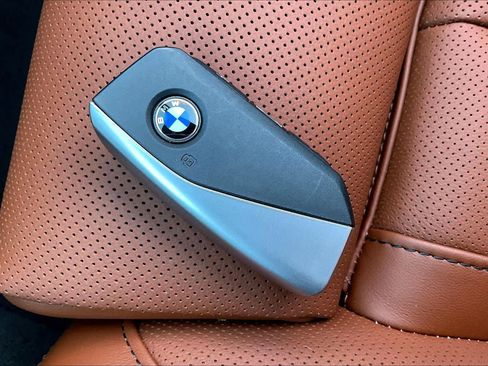 Used 2026 BMW X5 xDrive40i w/ Climate Comfort Package image 15