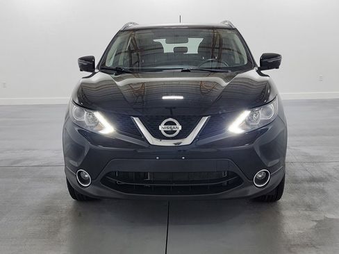Used 2017 Nissan Rogue Sport SV w/ SV Premium Package image 2