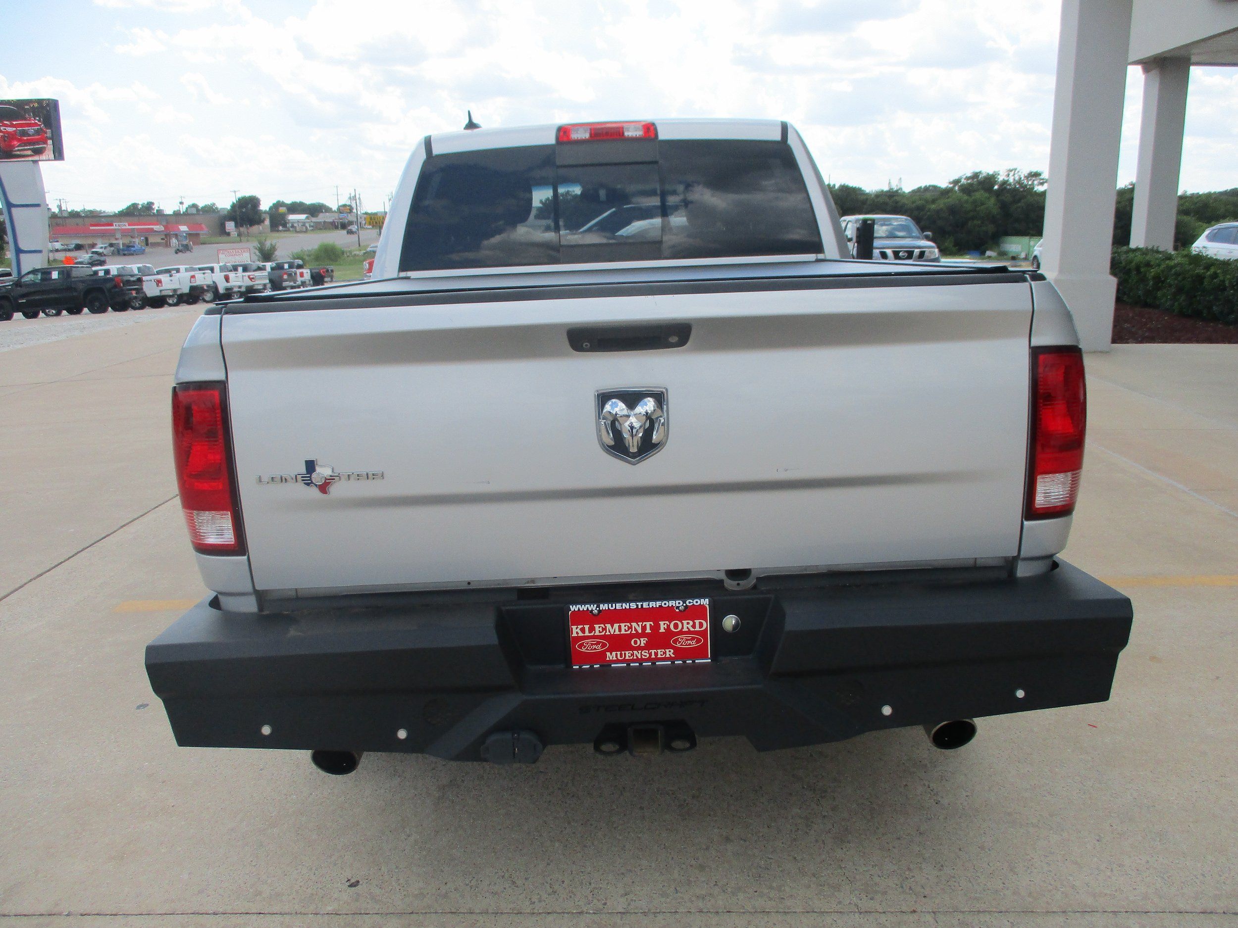 Used 2015 RAM 1500 Lone Star RWD image 6