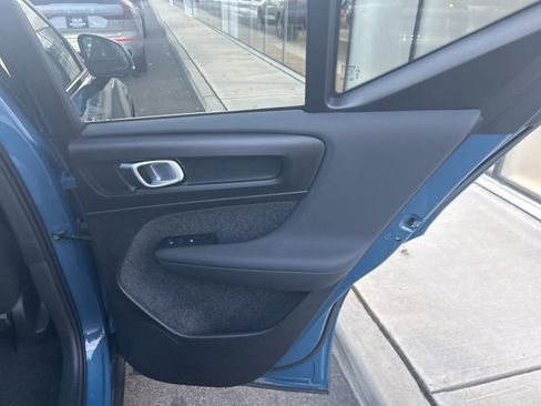 Certified 2025 Volvo XC40 B5 Plus image 12