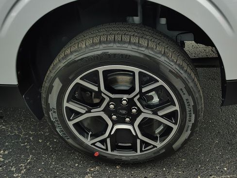 Used 2010 Ford F150 STX RWD image 12
