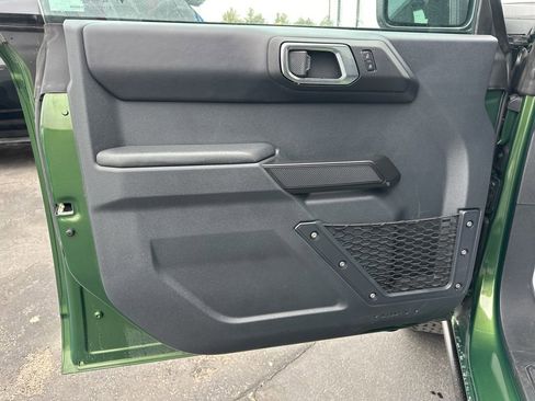 Used 2025 Ford Bronco Badlands image 21