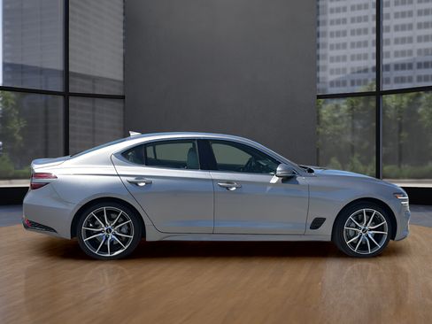 Used 2025 Genesis G70 2.5T AWD/4WD image 16