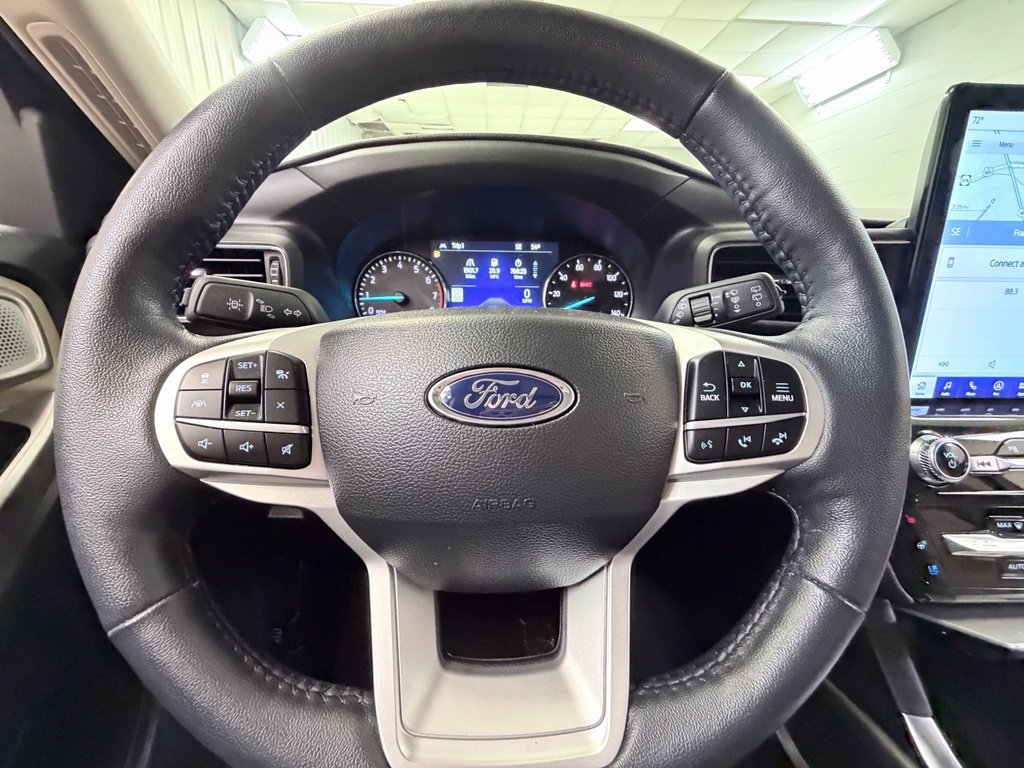 Used 2023 Ford Explorer Limited w/ Limited Technology Package AWD/4WD image 48